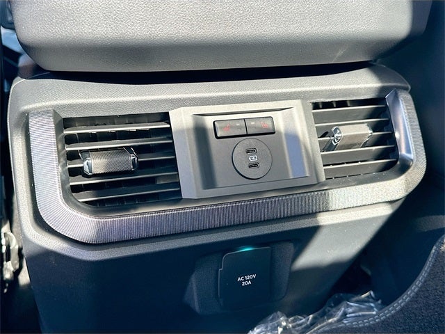 2025 Ford F-150 Platinum 4WD SUPERCREW