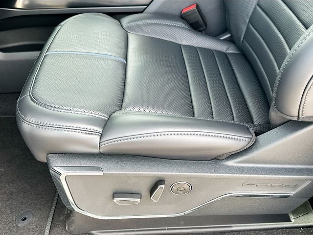 2025 Ford F-150 Platinum 4WD SUPERCREW