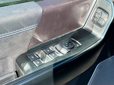 2025 Ford F-150 Platinum 4WD SUPERCREW