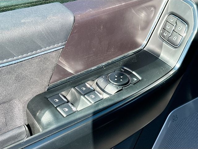 2025 Ford F-150 Platinum 4WD SUPERCREW