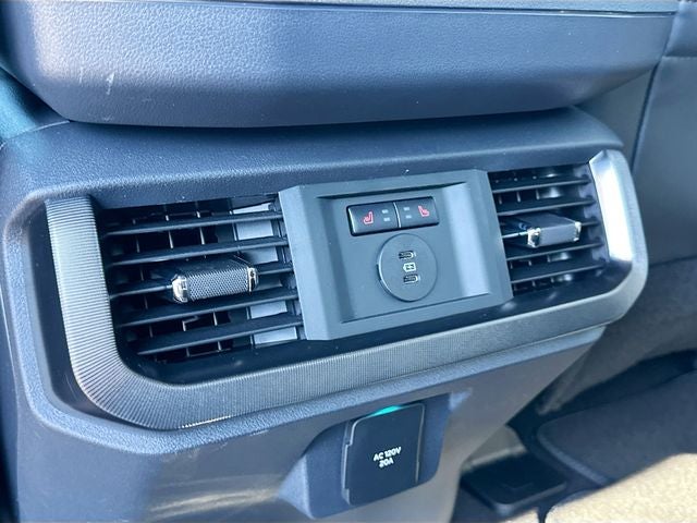 2025 Ford F-150 Platinum 4WD SUPERCREW