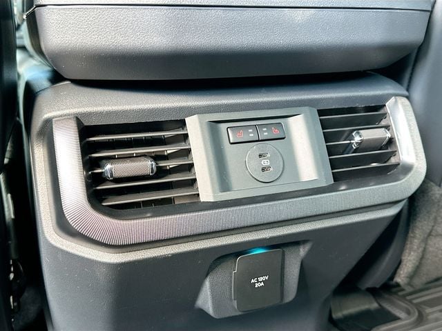 2025 Ford F-150 Platinum 4WD SUPERCREW