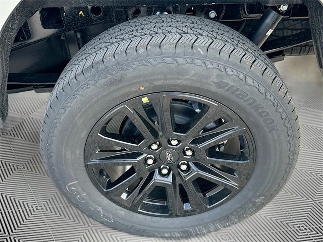 2025 Ford F-150 Platinum 4WD SUPERCREW