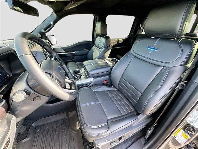 2025 Ford F-150 Platinum 4WD SUPERCREW