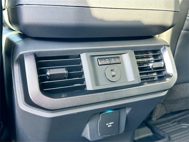 2025 Ford F-150 Platinum 4WD SUPERCREW