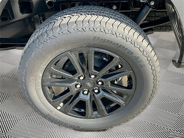 2025 Ford F-150 Platinum 4WD SUPERCREW