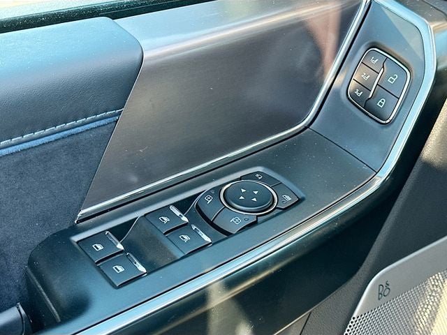 2025 Ford F-150 Platinum 4WD SUPERCREW