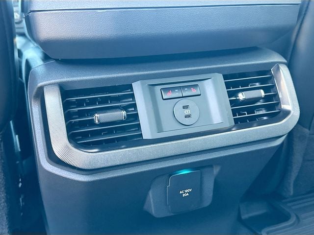 2025 Ford F-150 Platinum 4WD SUPERCREW