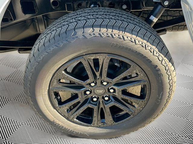 2025 Ford F-150 Platinum 4WD SUPERCREW