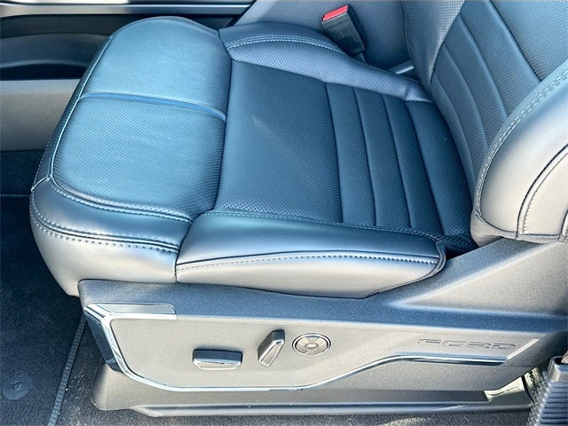 2025 Ford F-150 Platinum 4WD SUPERCREW