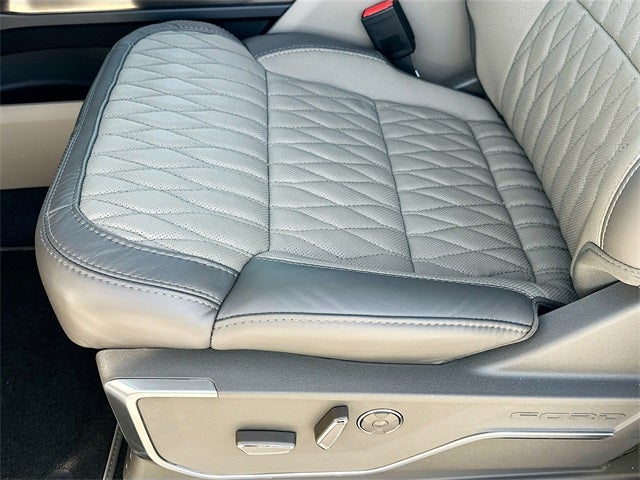 2025 Ford F-150 Platinum 4WD SUPERCREW