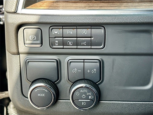 2025 Chevrolet Suburban High Country 6.2 V8