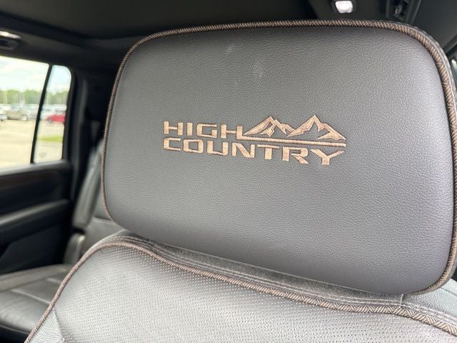 2021 Chevrolet Suburban High Country