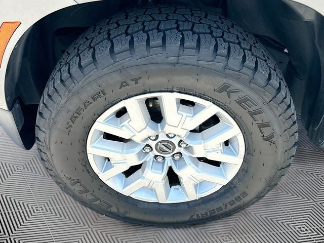 2022 Nissan Frontier SV 3.8 V-6
