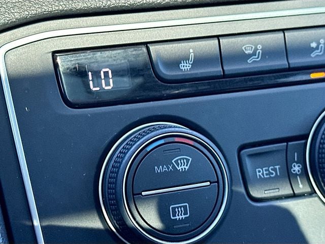 2021 Volkswagen Atlas 3.6L V6 SE w/Technology