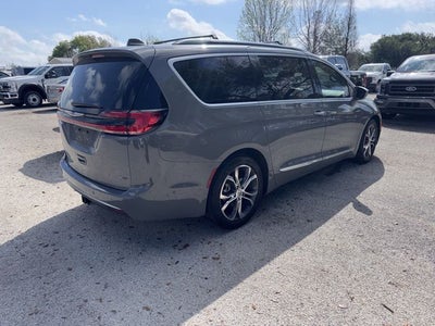 2022 Chrysler Pacifica Pinnacle 3.6L V-6
