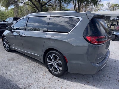 2022 Chrysler Pacifica Pinnacle 3.6L V-6