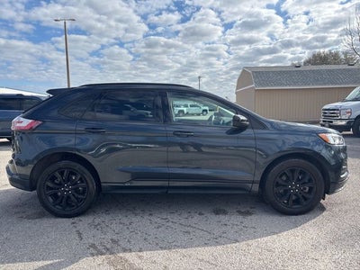 2022 Ford Edge SE