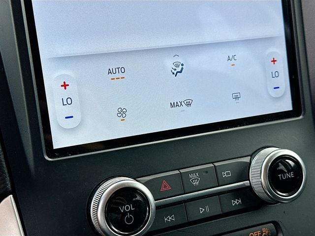2024 Ford Edge SE