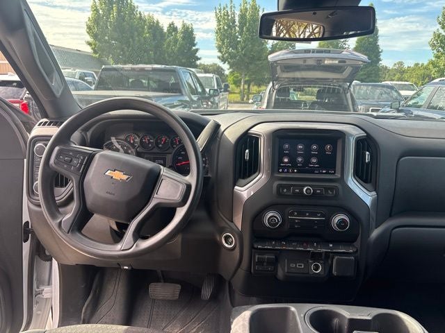 2024 Chevrolet Silverado 2500HD Custom 6.6 V-8