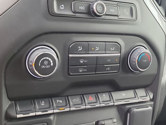 2024 Chevrolet Silverado 2500HD Custom 6.6 V-8
