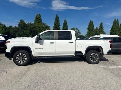 2024 Chevrolet Silverado 2500HD Custom 6.6 V-8