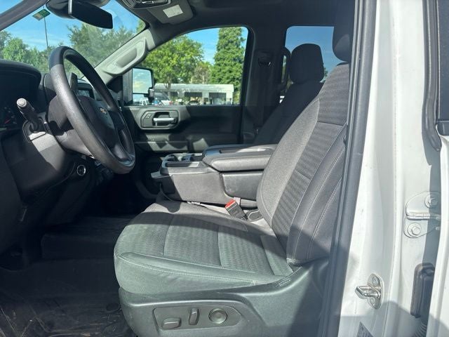 2024 Chevrolet Silverado 2500HD Custom 6.6 V-8