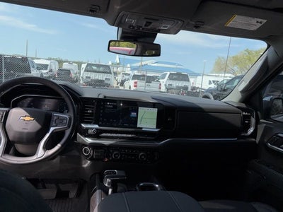 2025 Chevrolet Silverado 1500 LTZ 5.3 V8