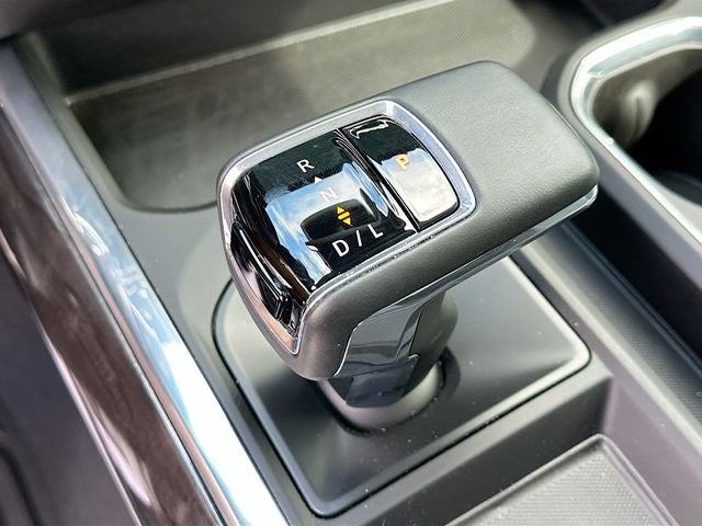 2025 Chevrolet Silverado 1500 LTZ 5.3 V8