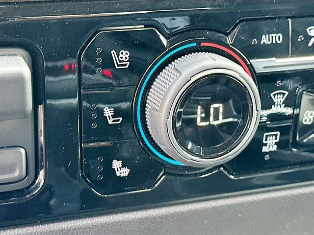 2025 Chevrolet Silverado 1500 LTZ 5.3 V8