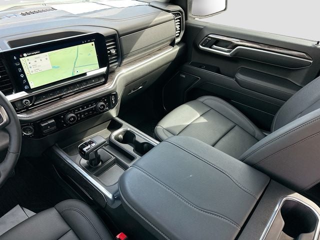 2025 Chevrolet Silverado 1500 LTZ 5.3 V8