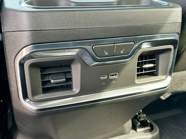 2025 Chevrolet Silverado 1500 LTZ 5.3 V8
