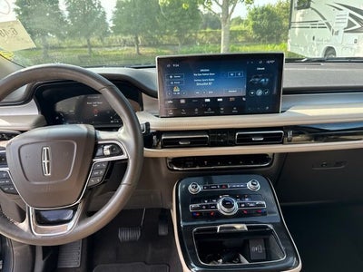 2022 Lincoln Nautilus Standard PREMIUM