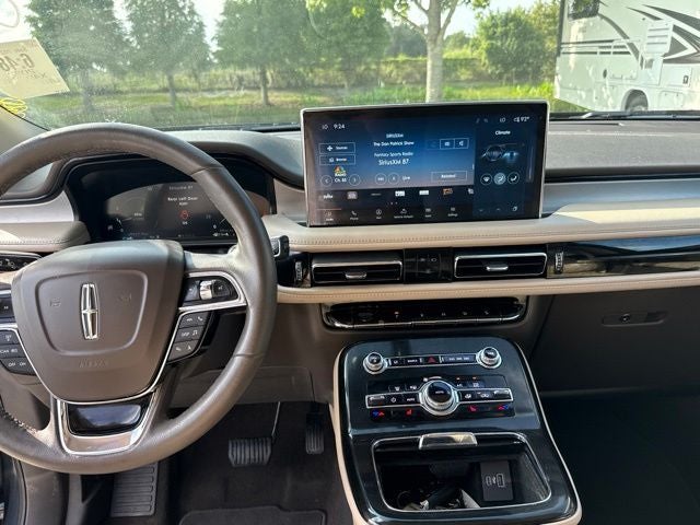 2022 Lincoln Nautilus Standard PREMIUM