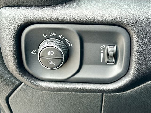 2023 RAM 2500 Big Horn 6.7 CUMMINS DIESEL