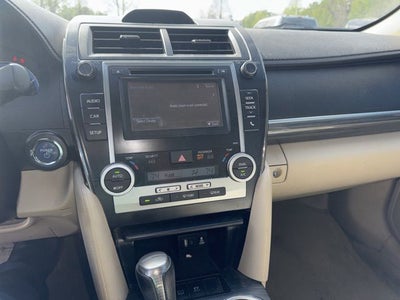 2014 Toyota Camry Hybrid LE