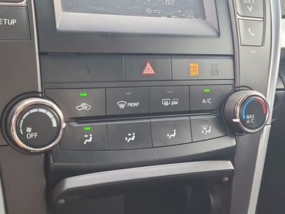 2017 Toyota Camry SE
