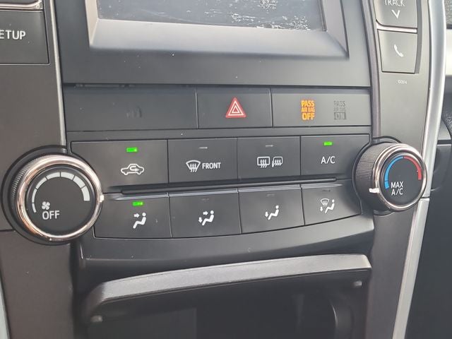 2017 Toyota Camry SE