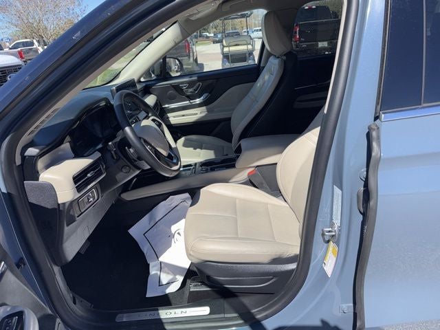 2025 Lincoln Corsair Premiere 11 PACKAGE