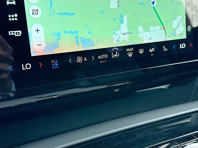 2025 Lincoln Navigator Reserve JET APPEARANCE PACK