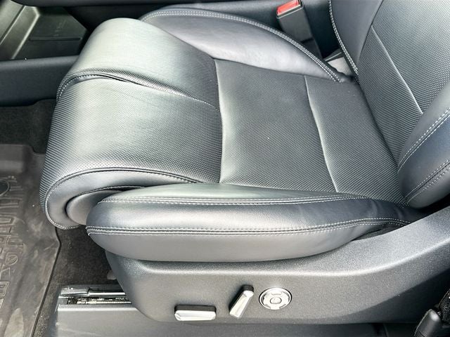 2025 Lincoln Navigator Reserve JET APPEARANCE PACK