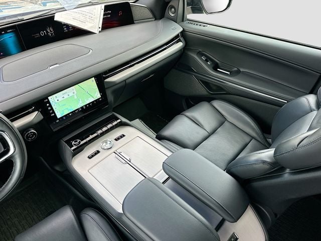 2025 Lincoln Navigator Reserve JET APPEARANCE PACK