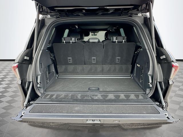 2025 Lincoln Navigator Reserve JET APPEARANCE PACK