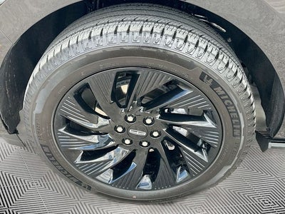 2025 Lincoln Navigator Reserve JET APPEARANCE PACK