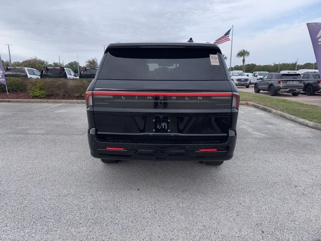 2025 Lincoln Navigator Reserve JET APPEARANCE PACK