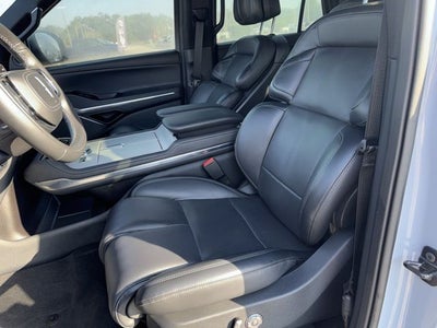 2025 Lincoln Navigator Reserve JET APPEARANCE PACK