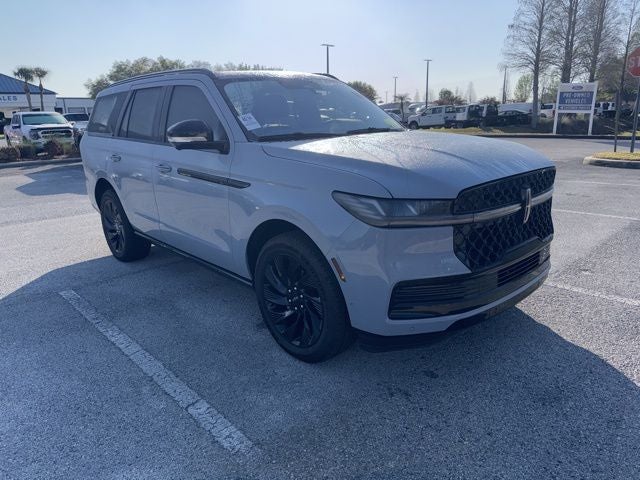 2025 Lincoln Navigator Reserve JET APPEARANCE PACK