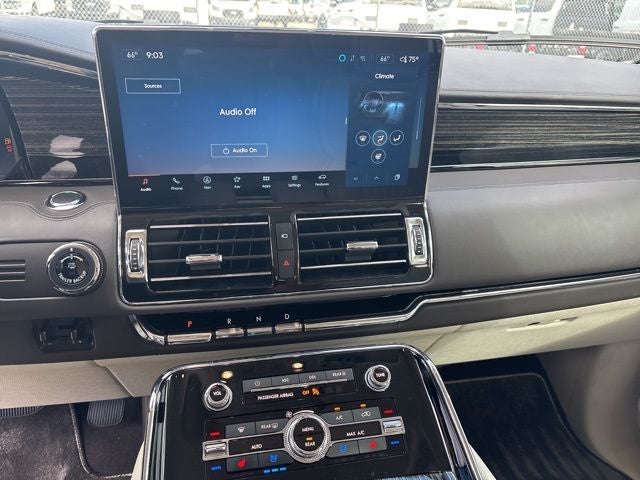 2023 Lincoln Navigator Black Label