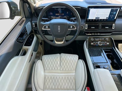 2023 Lincoln Navigator Black Label