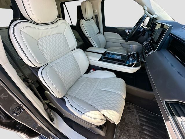 2023 Lincoln Navigator Black Label